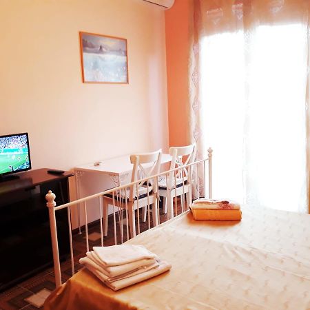 Stella Marina Bed & Breakfast Giardini Naxos Exterior photo